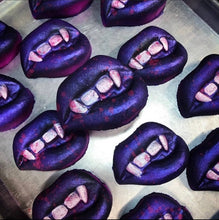 Load image into Gallery viewer, Vampire Fang Bath Bomb